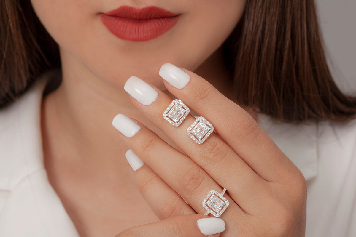 Ultimate Guide to Buying a Baguette Wedding Ring