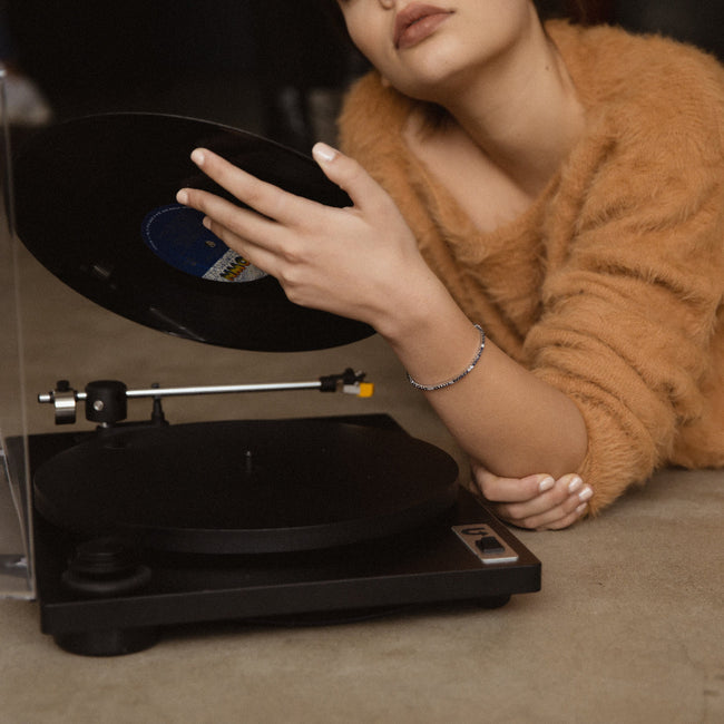 Blue Sapphire and White Diamond Tennis Bracelet - 18K Gold | VS Clarity Natural Diamonds