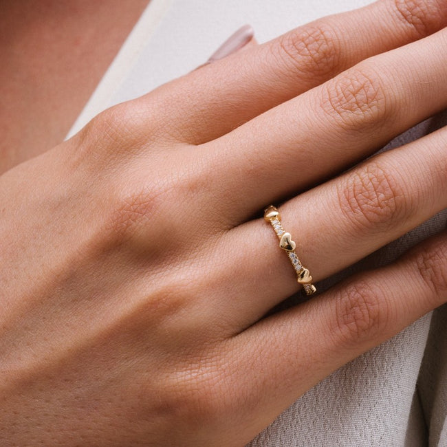 Gold Heart and Diamonds Ring - 18K Gold | VS Clarity Natural Diamonds