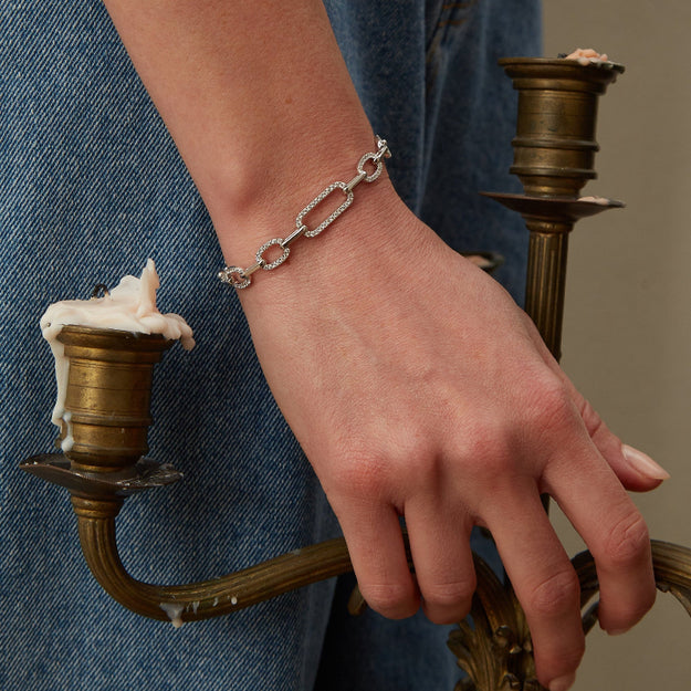 VS quality diamonds 14K 18K Gold