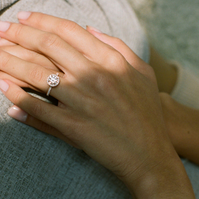 Halo Pavé Diamond Ring - 18K Gold