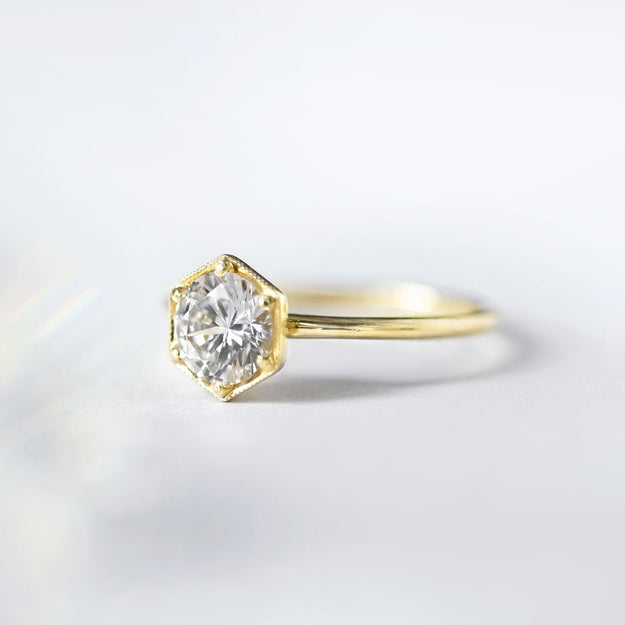 Selene Moonlight Round Diamond Engagement Ring quality stone 18K gold Rose White Yellow Platinum