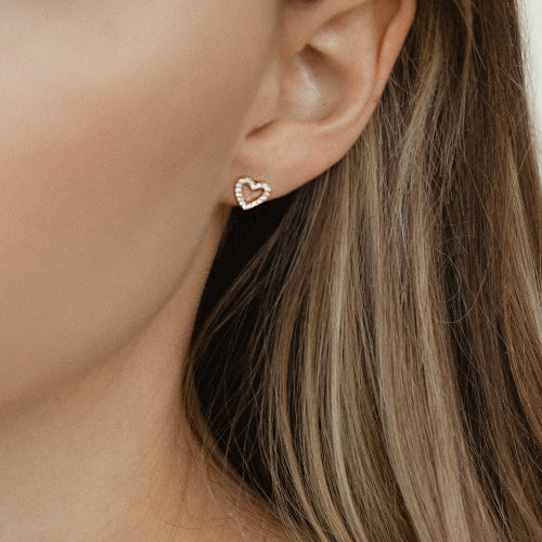 Diamond Open Heart Stud Earrings - 18K Gold | VS Clarity