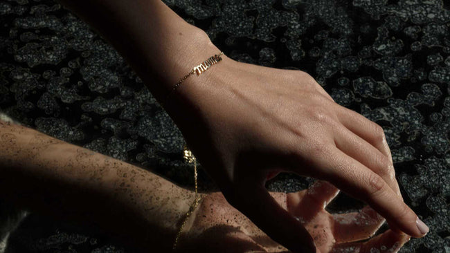 Mama Bracelet - 18K Gold