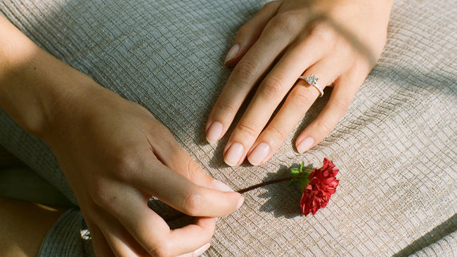 Solitaire Pavé Ring - 18K Gold