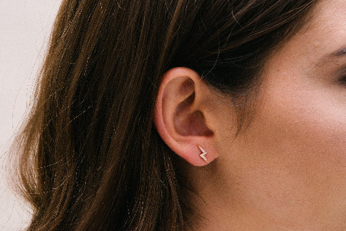 White Diamond Lightning Bolt Stud - 18K Gold | VS Clarity